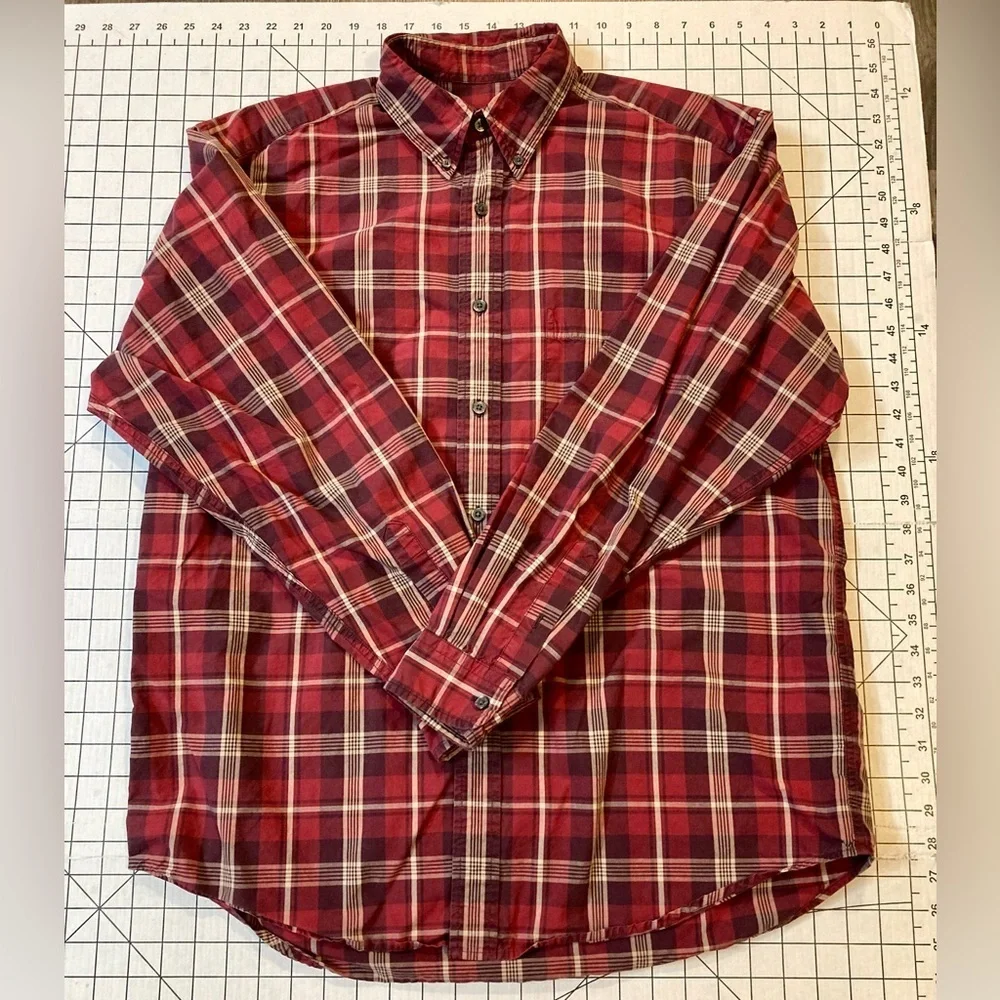 Eddie Bauer Men’s Size Medium Red Plaid Button Down Shirt